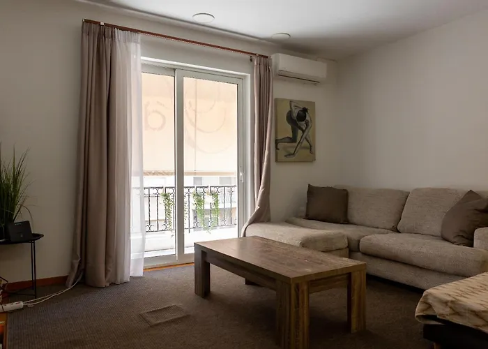 Acropolis View 4-Bd Central Apartment